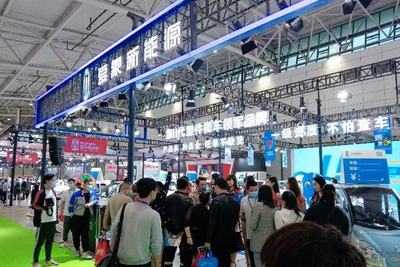 冬天接娃用車(chē)推薦 全封閉式塑框三輪車(chē)十大品牌，臺(tái)州市場(chǎng)誰(shuí)更勝一籌？